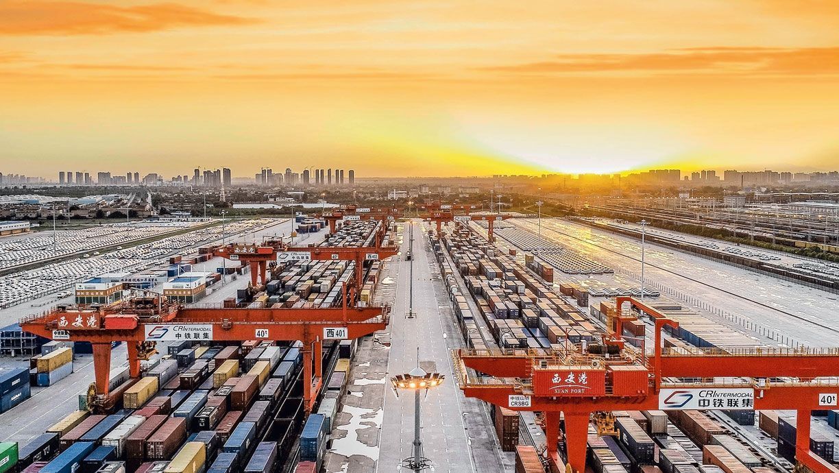 The scientific journal “BRICS Transport” has published an article by Sergey Pavlov, First Deputy CEO of Russian Railways, entitled “The Role of JSC RZD in Shaping the Unified Logistics Landscape of BRICS.”