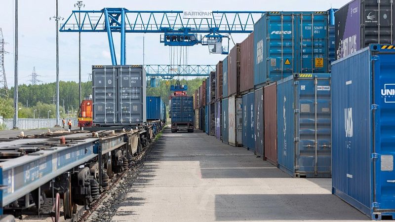 Digital payment and settlement infrastructure for rail transit traffic