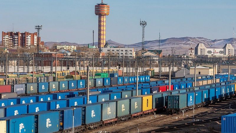 Turn to the East: China's cargo flow to Russia in 2023 and challenges to the transport system